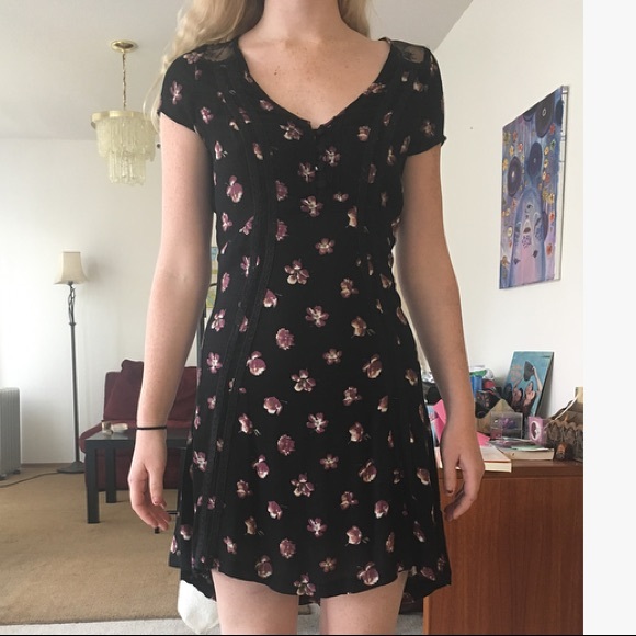 Urban Outfitters Kimichi Blue Floral Dress - Picture 5 of 7